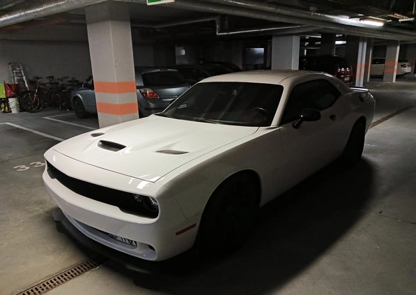 Dodge Challenger cena 175000 przebieg: 110000, rok produkcji 2019 z Katowice małe 137